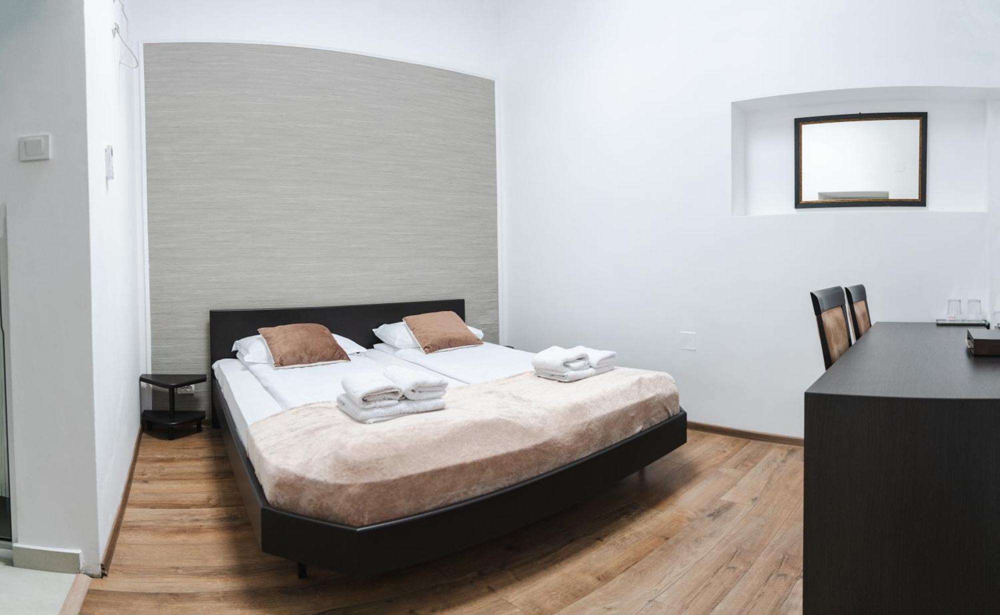Myda Hotel Apahida Bagian luar foto