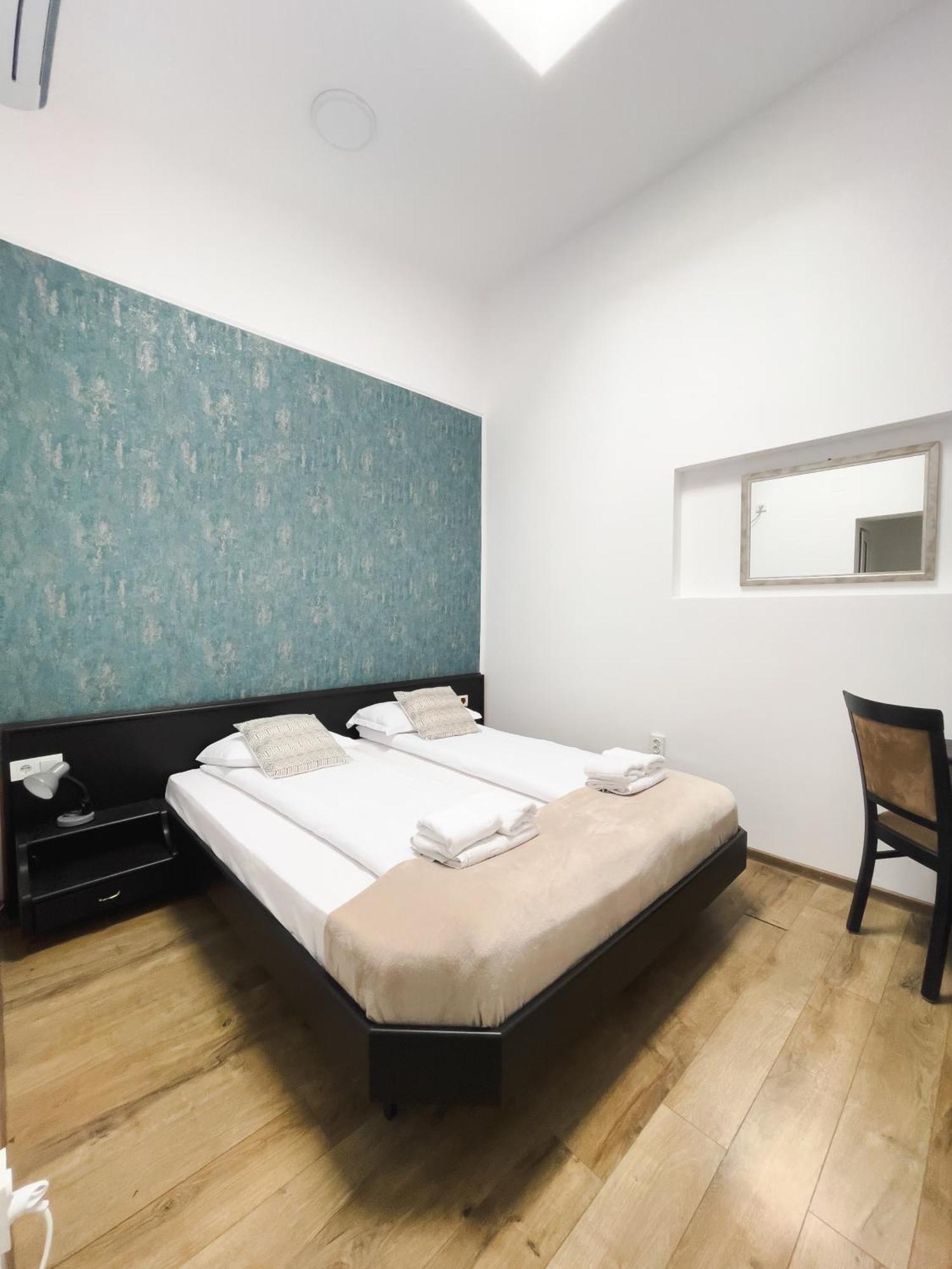 Myda Hotel Apahida Bagian luar foto