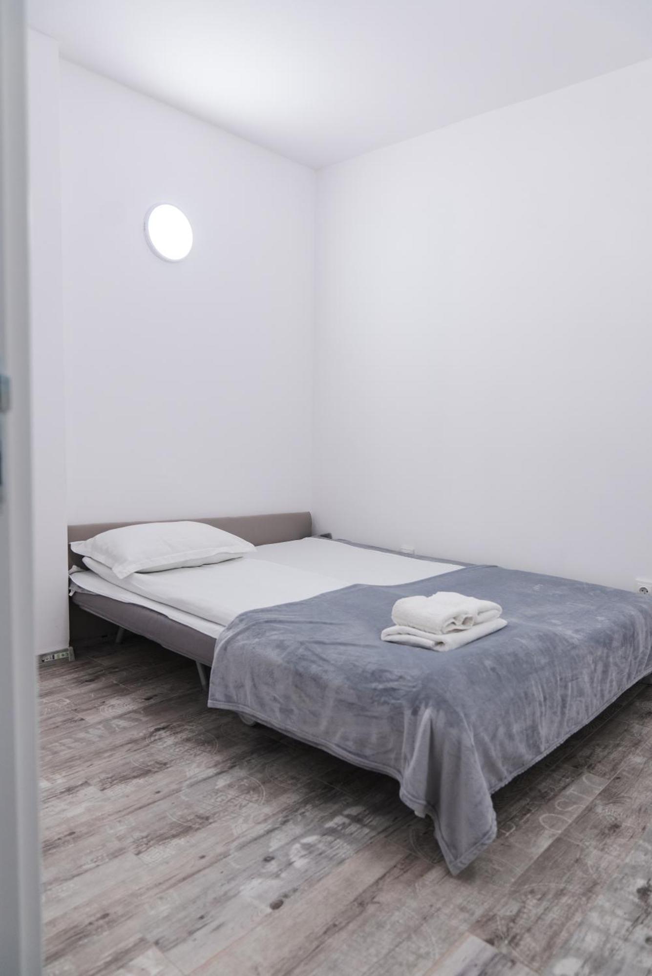 Myda Hotel Apahida Bagian luar foto