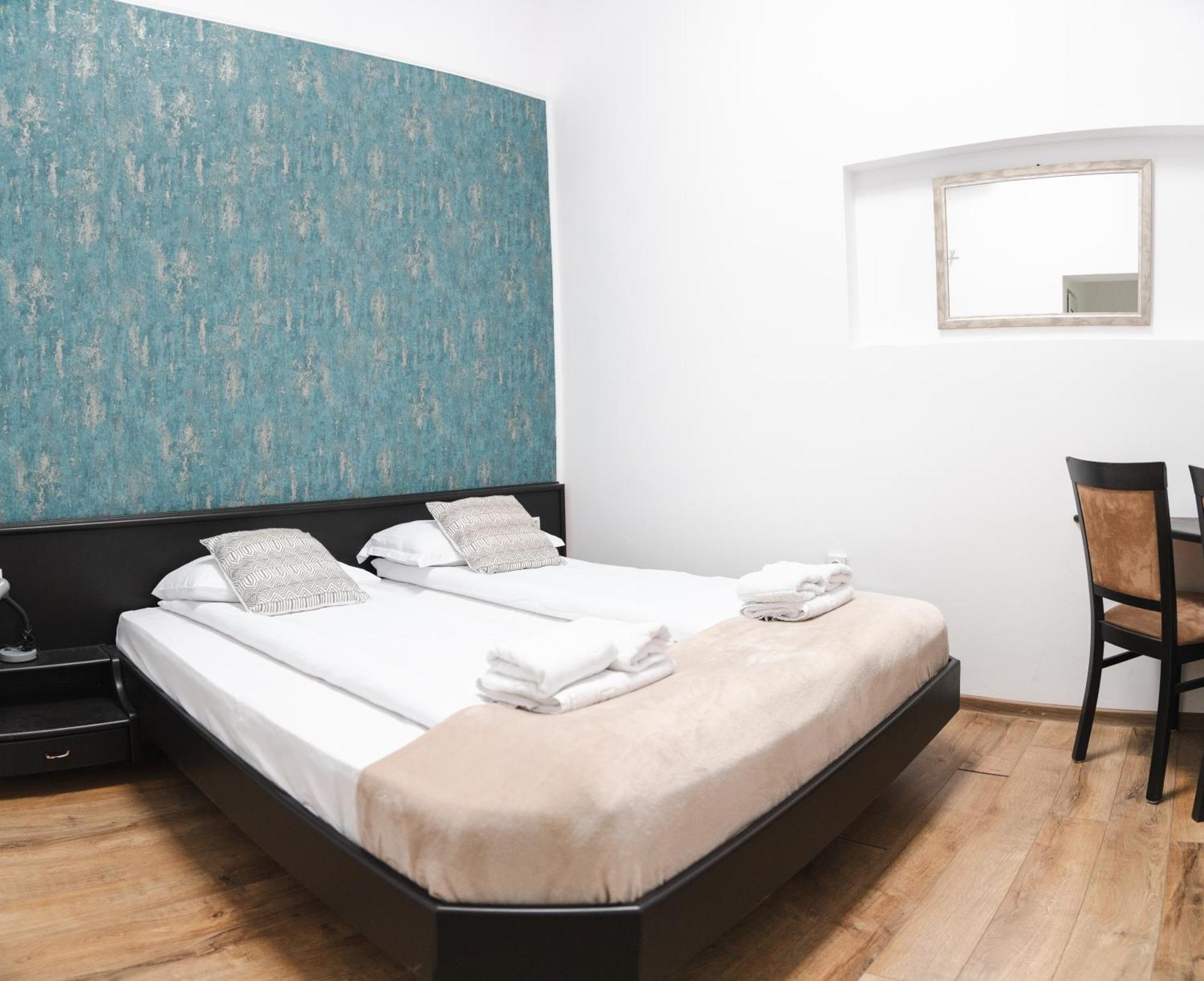 Myda Hotel Apahida Bagian luar foto