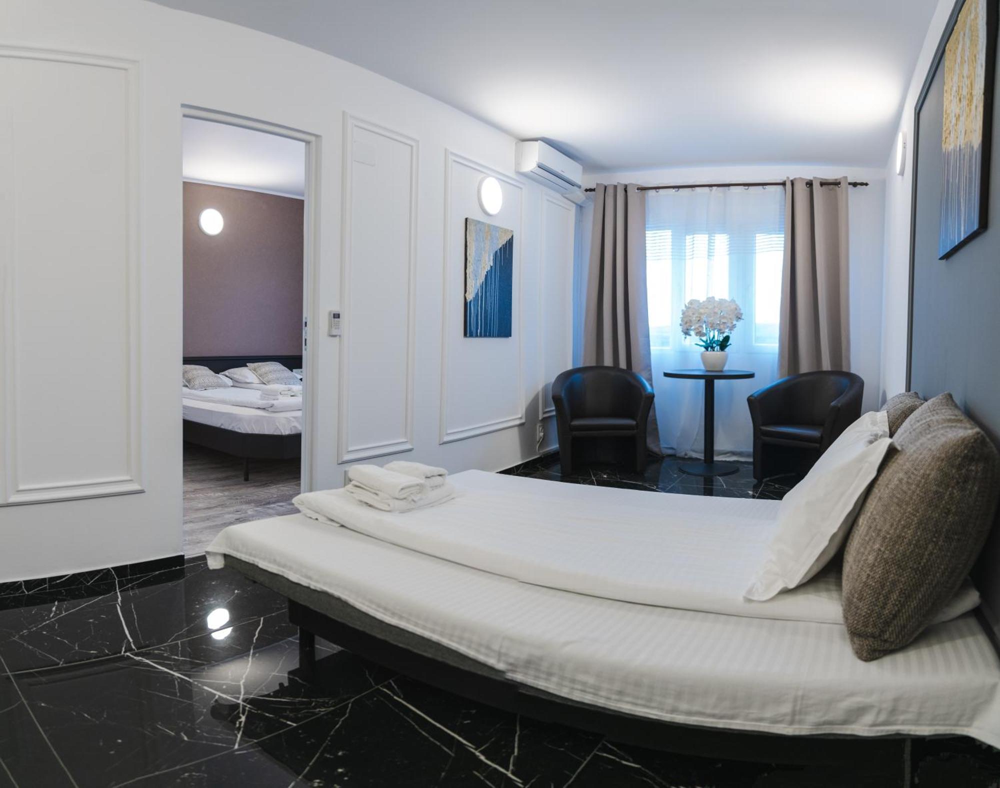 Myda Hotel Apahida Bagian luar foto